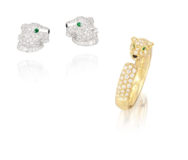 Cartier, Diamond, Onyx and Emerald Ring and Pair of Ear Studs, ‘Panthère’