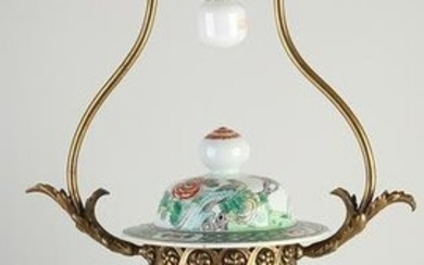 Chinese Familie Verte lamp, H 74 cm.