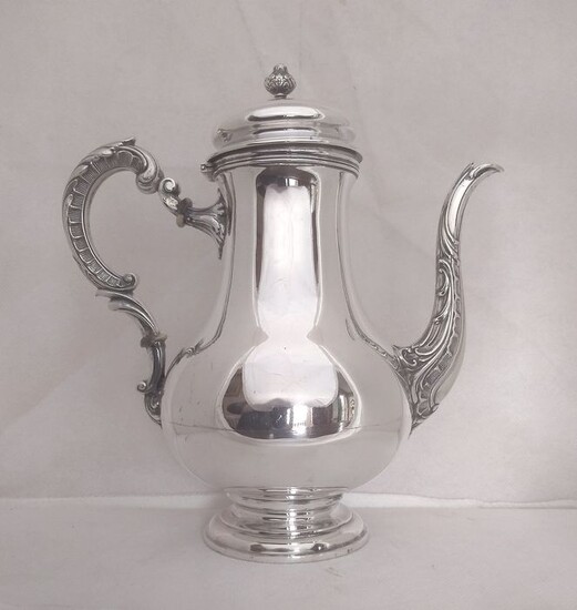 Coffee pot - .900 silver - Enrico Messulam - Milano- Italy - Early 20th century