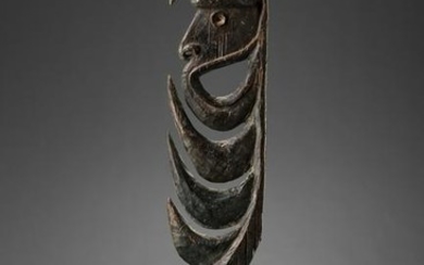 Cult hook figure "yipwon" or "kamanggabi" - Papua New