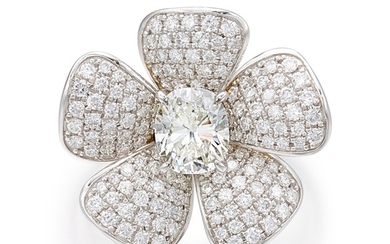 DIAMOND RING | 1.02卡拉 古墊形 I色 VVS1淨度 鑽石 配 鑽石 戒指