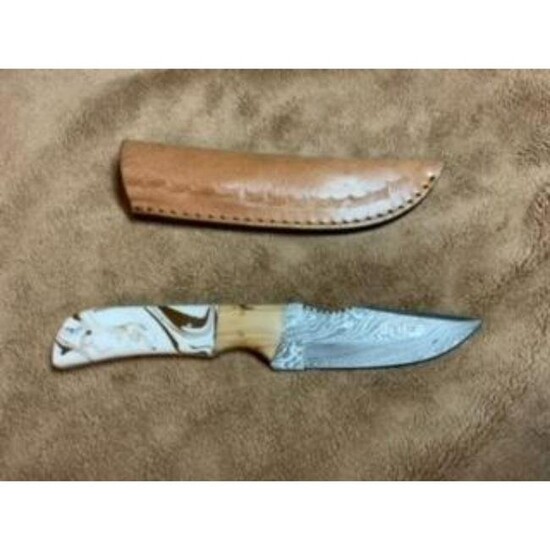 Damascus Steel Hunter Knife