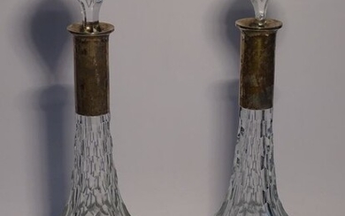 Decanter, Pair of crystal carafes 800 silver crescent with crown (2) - .800 silver, crystal - Paar Karaffe- Germany - Early 20th century
