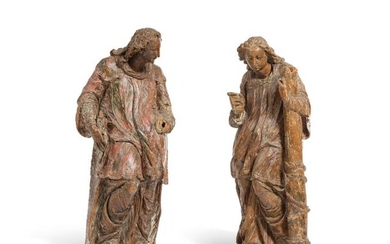 Deux anges formant pendant en noyer sculpté et polychromé. Sculptés...