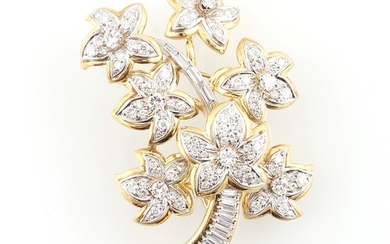 Diamant Blüten Brosche zus. ca. 4,70 ct