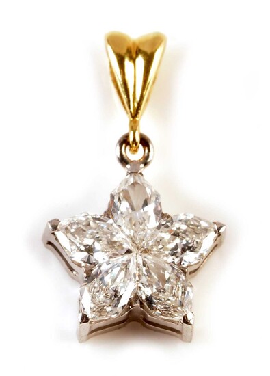 Diamond star pattern pendant