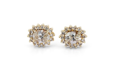 Earrings - 14 kt. Yellow gold - 1.80 tw. Diamond (Natural) - Diamond