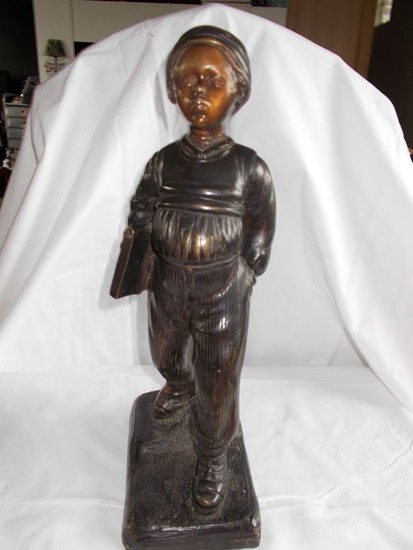 Ecole Italienne - Sculpture, 'Schoolboy to the book' - Bronze - First half 20th century