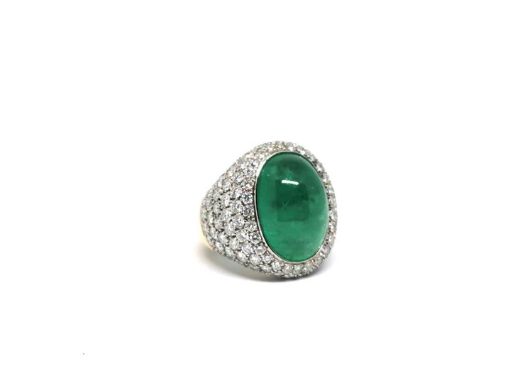Emerald and Diamond white gold Ring