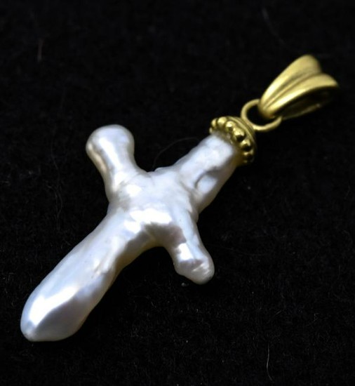 Estate 18kt Yellow Gold Cross Shaped Pearl Pendant
