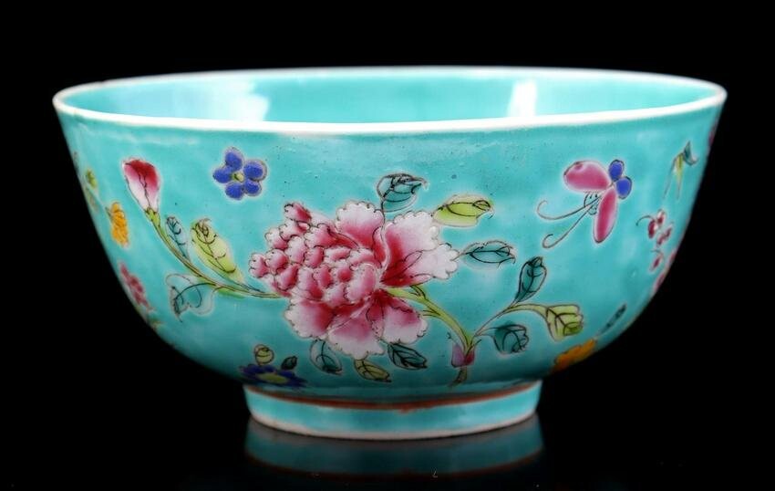 Famille Rose porcelain bowl