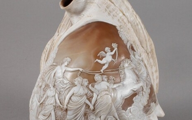 Fine sculpture de coquillagesItalie, 1ère moitié du 19e s., non signé, grand escargot en porcelaine...