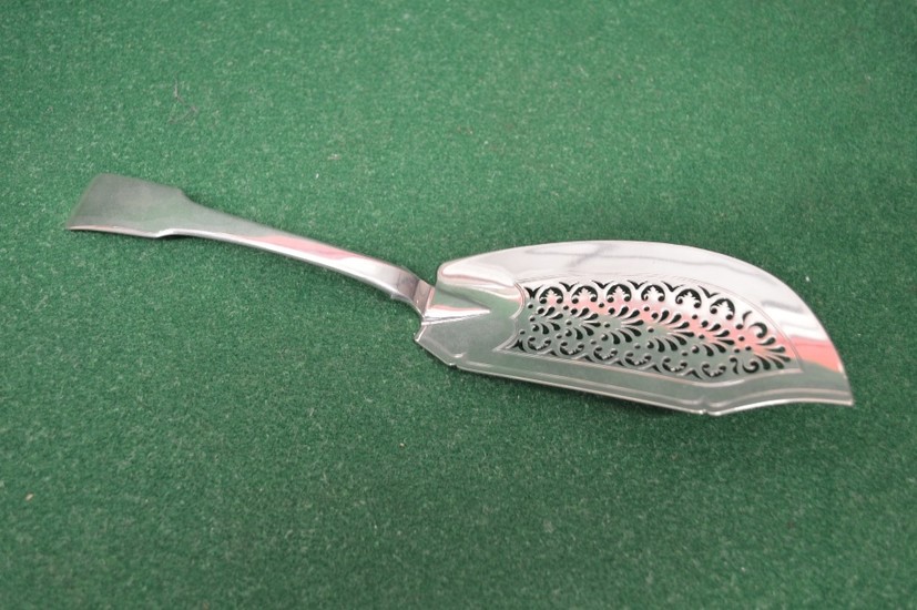 George IV silver Fiddle pattern serving slice by William Eat...