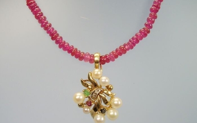 Goldschmiede-Anfertigung - 14 kt. Yellow gold - Necklace, Pendant - 42.00 ct Ruby - Diamond, Emerald, Ruby, Sapphire, white cultured pearls