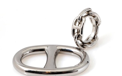 Hermès A set comprising two scarf rings of metal. App. 3 cm...