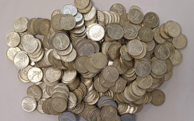 IMPORTANT LOT d'environ 715 pièces de 5 Fr Semeuse en argent.