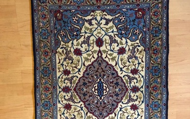 Isphahan - Carpet - 105 cm - 69 cm