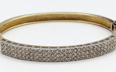 Ladies 14K Yellow Gold Diamond Bangle Bracelet