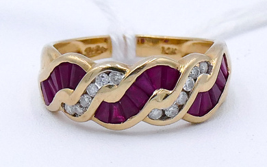 Ladies 14k Ruby & Diamond Twist Ring Size 7