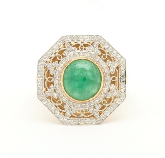 Ladies Antique 18K Diamond & Emerald Ring