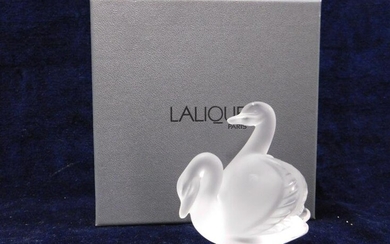 Lalique Swan's Seal