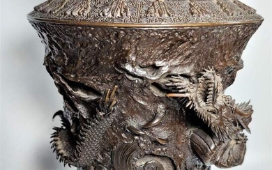 Lamp - Patinated bronze - Dragon - Kimura Toun 木村渡雲, also known as Murata Seimin II - Japan - 19th - 20th century