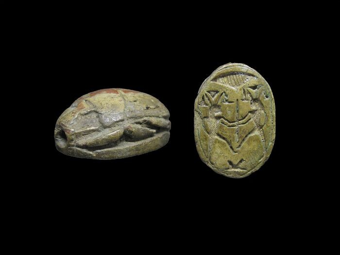 Large Ancient Egyptian Steatite Scarab with the Nile god Hapi binding the Sema-Taouy sign- ca. 3 cm