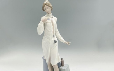 Lladro Porcelain Figurine, Female Physician 1005197