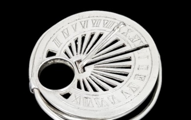Mappin & Webb (1973) Sundial (1) - Mappin Paris sterling silver money clip in form of travel pocket sundial - Silver, .925 silver