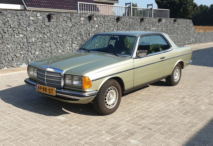 Mercedes-Benz - 230 CE (C123) - 1980