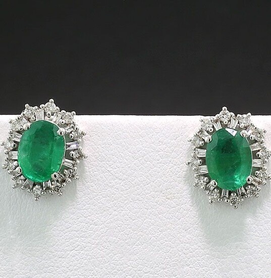 NO RESERVE PRICE - 18 kt. White gold - Earrings - 2.90 ct Emerald Diamond Stud Earrings Intense Green ALGT Expertise