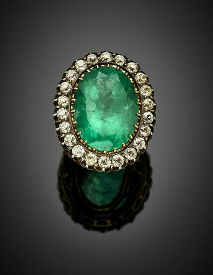 Oval ct. 30 circa emerald and diamond silver and gold