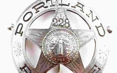 PORTLAND OREGON POLICE BADGE PIN COIN SILVER