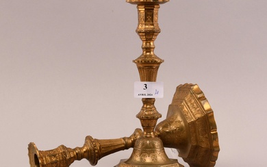 Paire de flambeaux en bronze, à fût à vis - Epoque XVIIIème siècle - Hauteur...