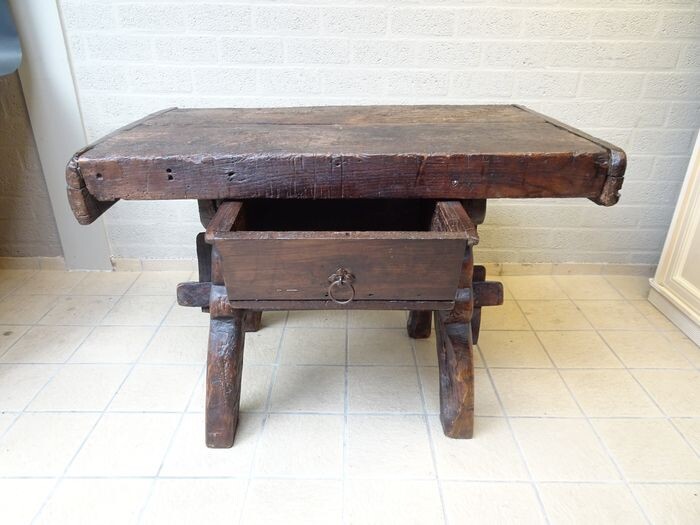 Pay table - fruit wood - 18th century