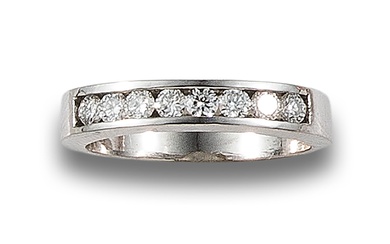 RING WITH DIAMONDS, IN WHITE GOLD