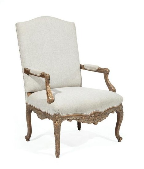 Regence-Style Carved Giltwood Fauteuil a la Reine