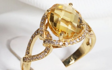 Ring - 14 kt. Yellow gold - 2.06 tw. Quartz - Diamond