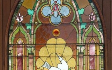 STAINED & SLAG LEADED GLASS WINDOW, C. 1920