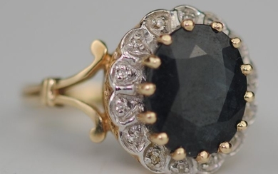 Sapphire & Diamond - 9K Yellow gold - Ring