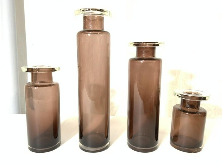 Set 4 Variously Sized Matching Art Glass Vases