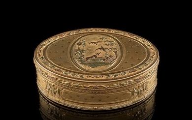 TABATIÈRE OVALE EN ORS DE COULEUR Poinçon du Maître orfèvre Jean Charles Marie Boudou, reçu en 1783 Paris 1785-1786