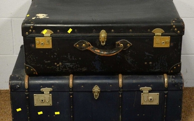 Two 20th C travel trunks.