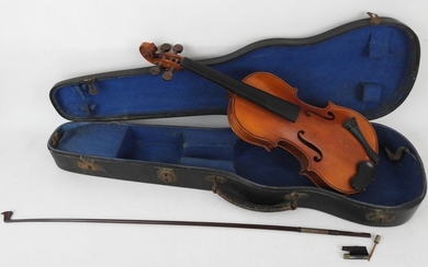 VIOLON in its wooden case, bears a label...