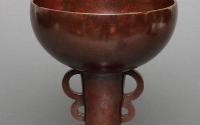 Vase - Bronze - Nakajima Yasumi II (1905 – 1986) - Rare red patinated bronze goblet shaped vase, sealed by the artist Yasumi 保美 - Japan - Shōwa period (1926-1989)