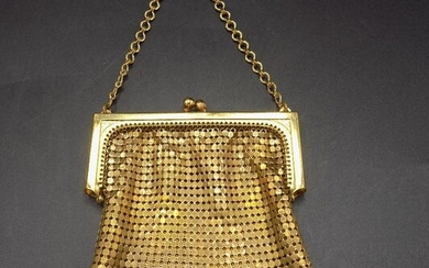 Vintage roaring twenties flapper’s gold mesh purse