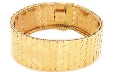 Wide 23mm 18k Yellow Gold Soft Flex Link Octagon Style Bracelet