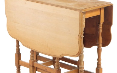 William and Mary Style Hardwood Drop-Leaf Table, Early to Mid 20th Century