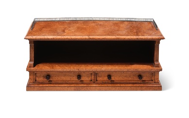 Y A VICTORIAN BURR ELM TABLE TOP BOOKCASE BY GILLOW & CO., CIRCA 1860