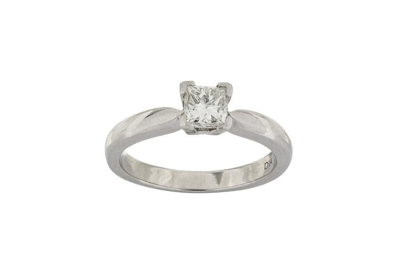 A diamond single-stone ring, diamond approx. 0.50 carat